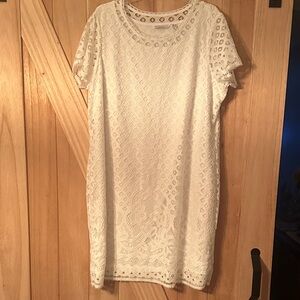 Isaac Mizrahi White Lace Top